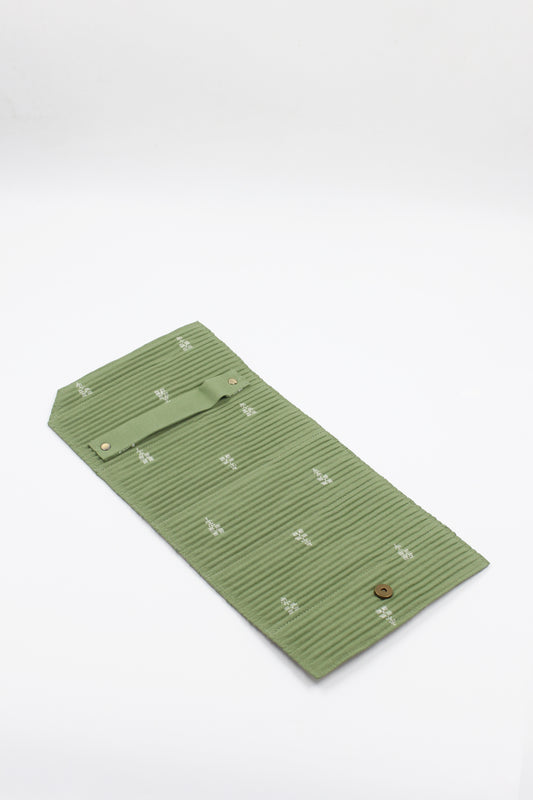 SAGE Round Clutch Sleeve