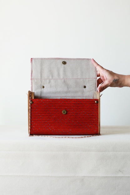 Soie upcycled Capsule Clutch