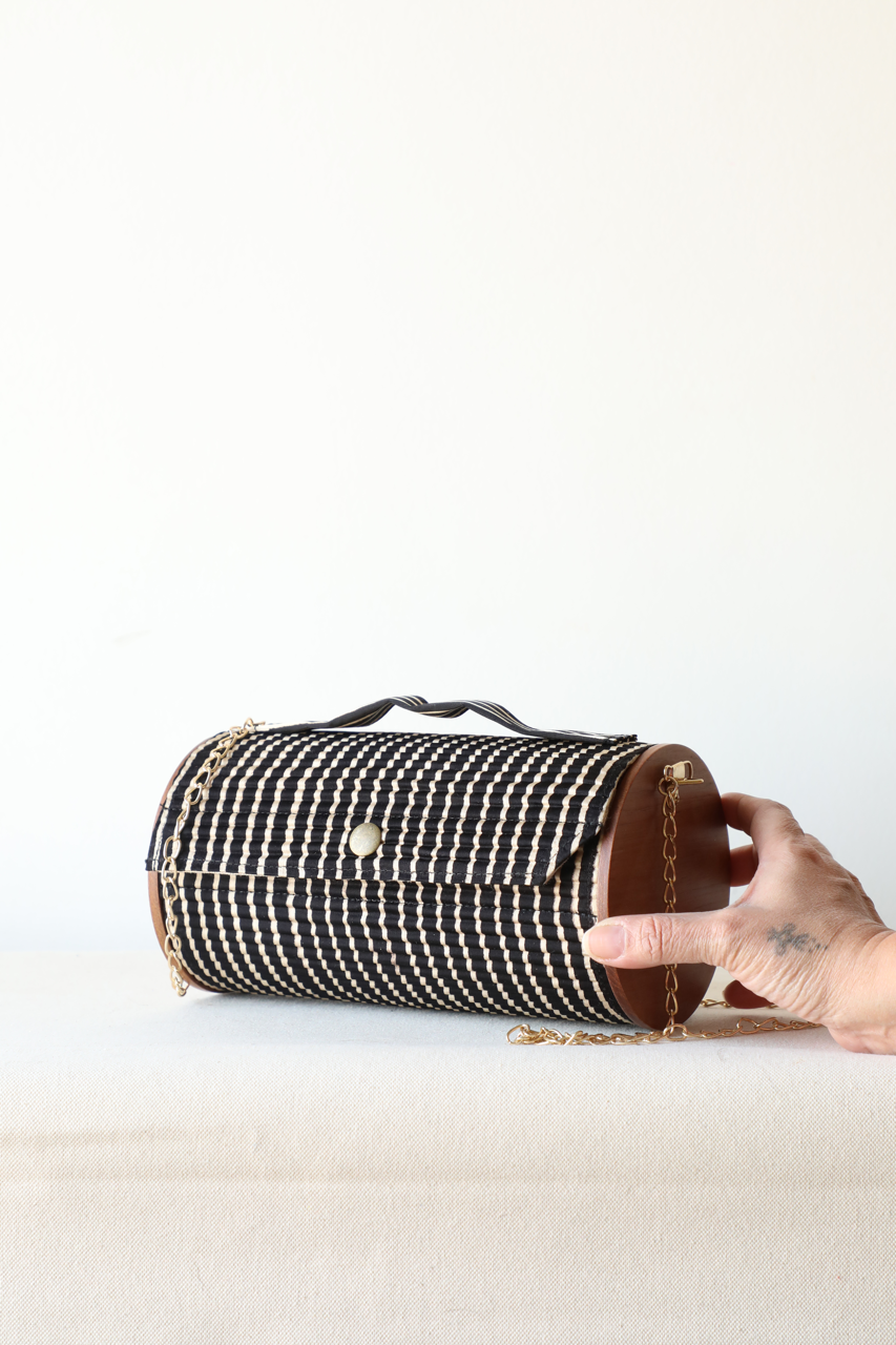 Non detachable fixed sleeve Lines round clutch