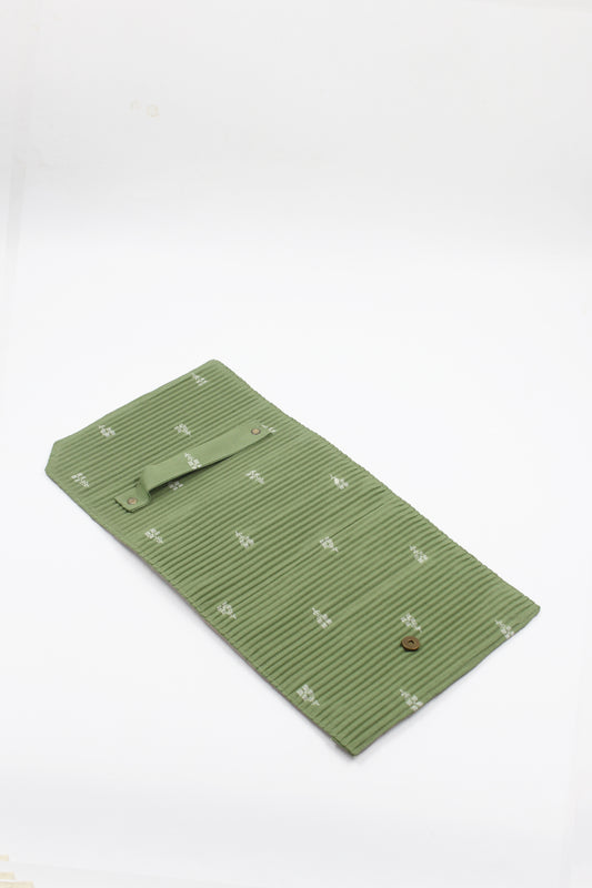 SAGE Box Clutch Sleeve