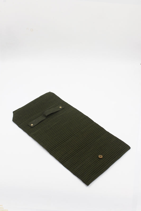 Summer Grove Box Clutch Sleeve