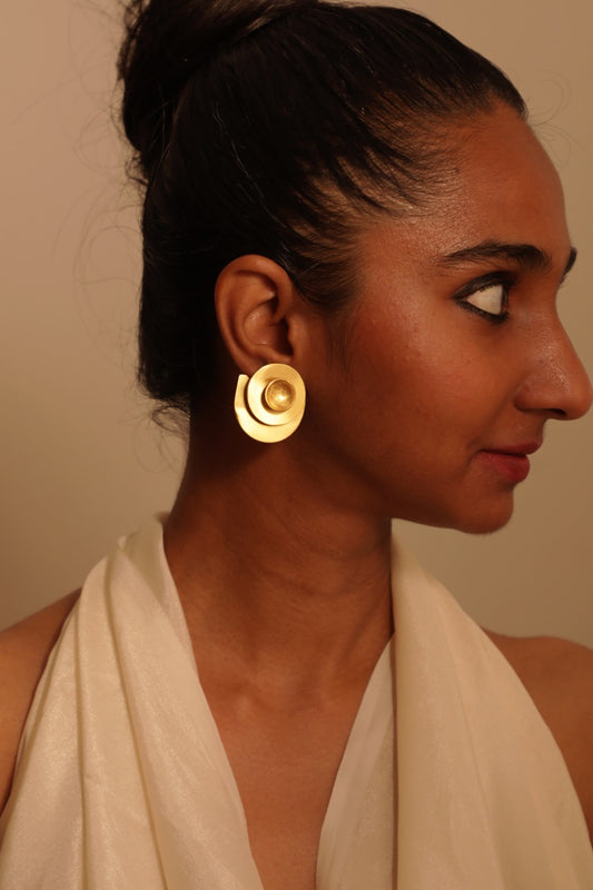 Nova - full moon earring