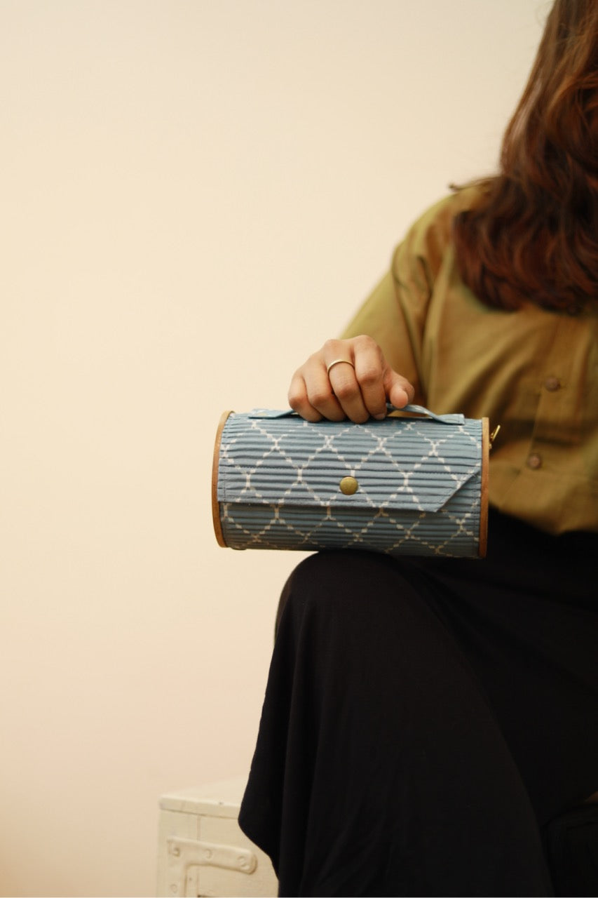 Frost Night Round Clutch - Changeable Sleeve Set