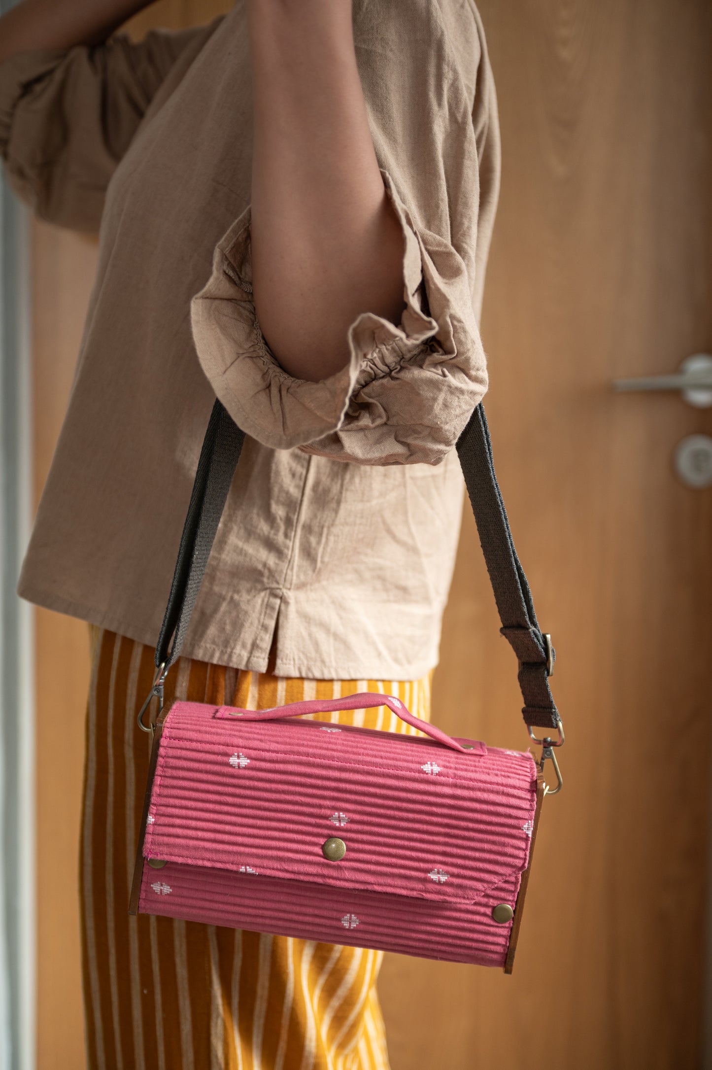 MAUVE Box Clutch - Single Sleeve