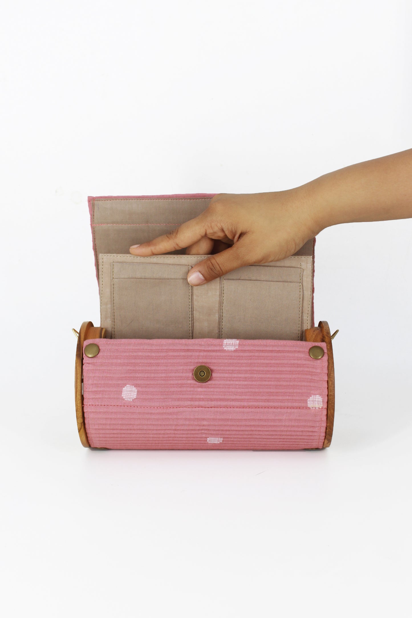 DOVE Round Clutch - Single Sleeve