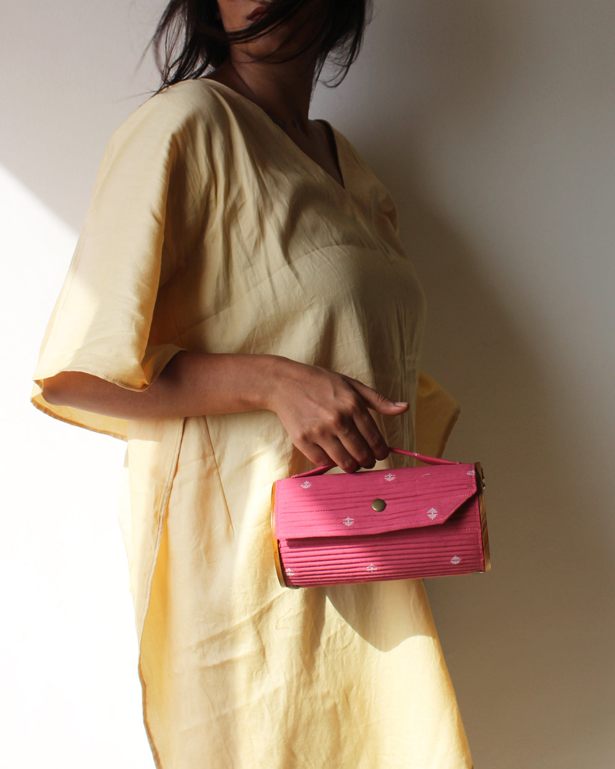 MAUVE Round Clutch - Single Sleeve