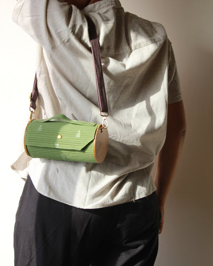 SAGE Round Clutch - Single Sleeve