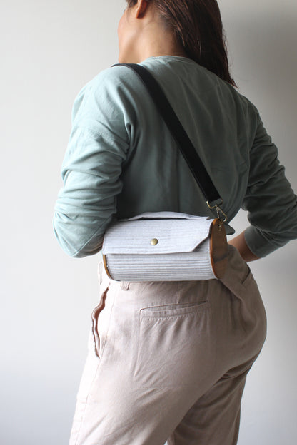 ASH & MOON Round Clutch - Changeable Sleeve