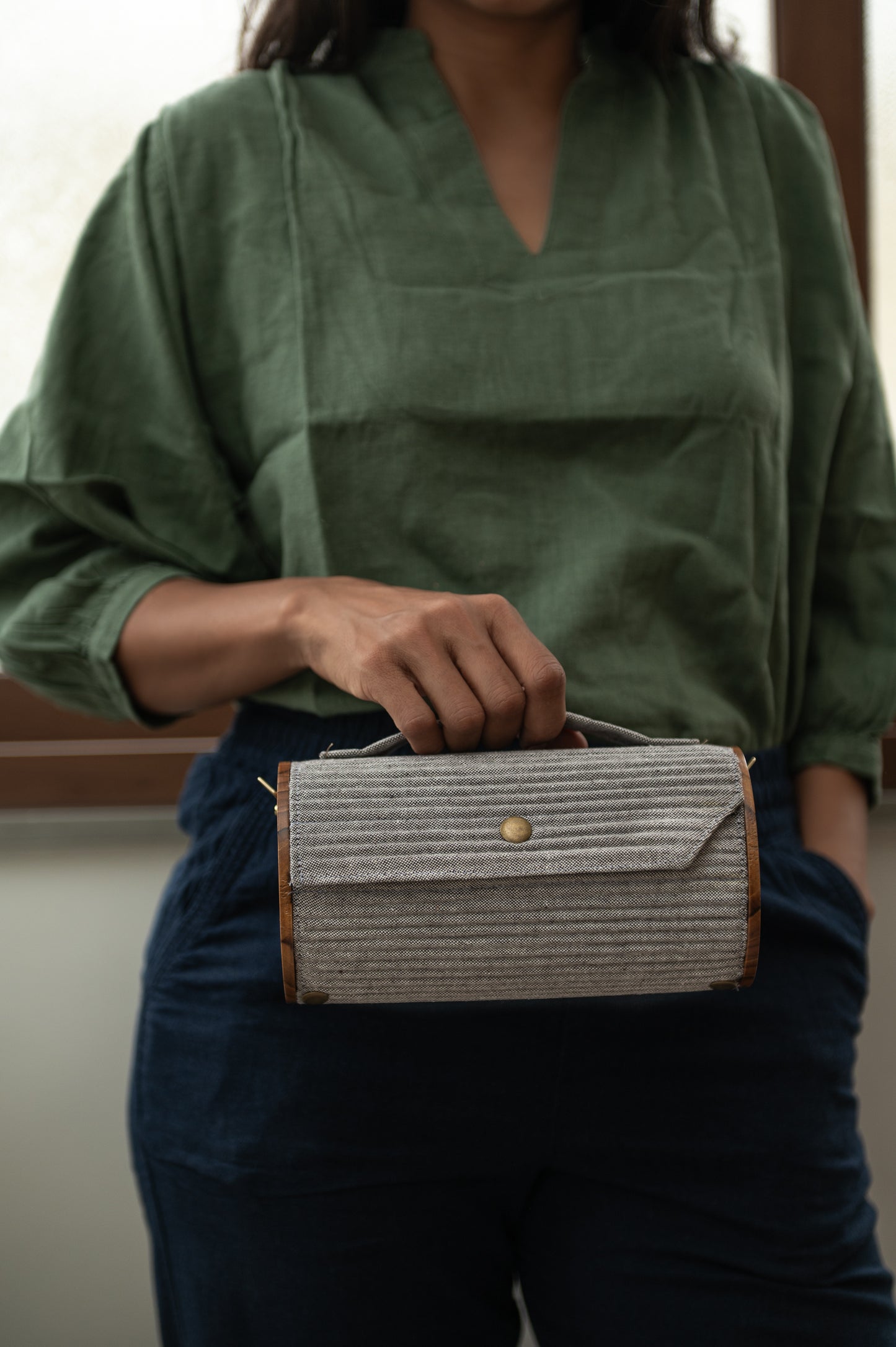 CADET & FERN Round Clutch - Changeable Sleeve