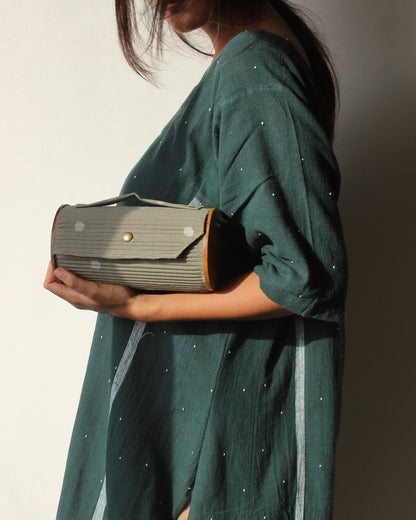 OLIVE & OAT Round Clutch - Changeable Sleeve