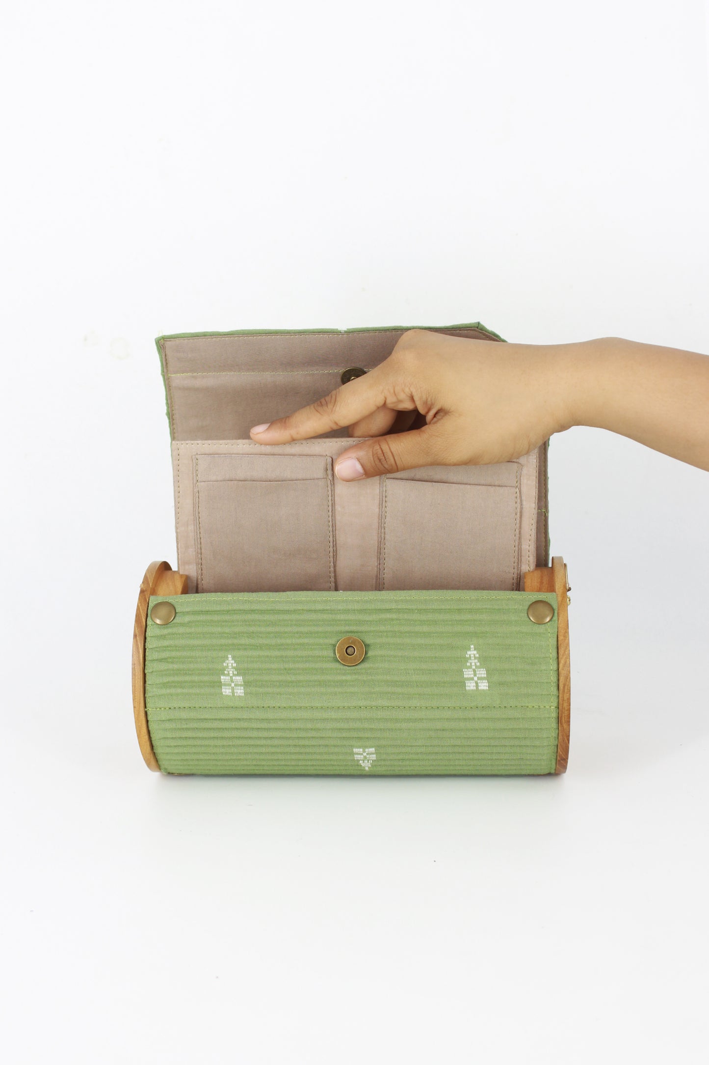 SAGE & FOG Round Clutch - Changeable Sleeve