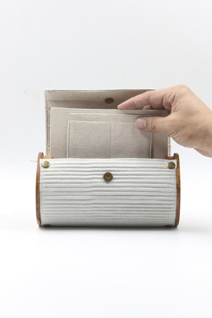 SAGE & FOG Round Clutch - Changeable Sleeve