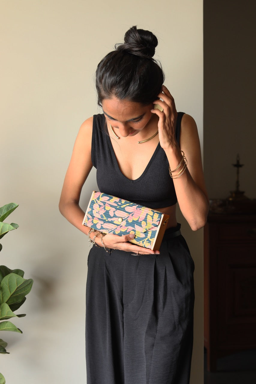 Pavas Mini Clutch