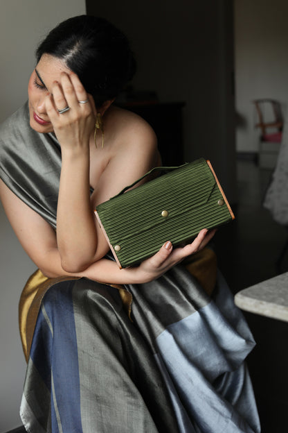 Reen Box Clutch - Changeable Sleeve