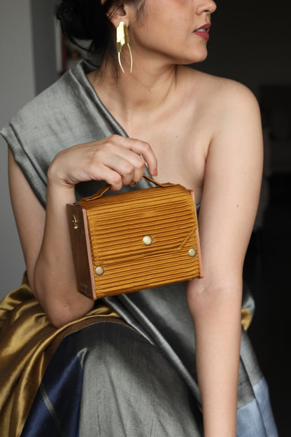 Brishti 4 in 1 Box clutch