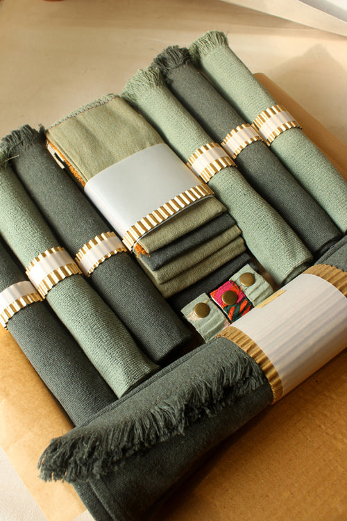 Stone and Sage Spun Table Linen with Solid Napkins Set of 6
