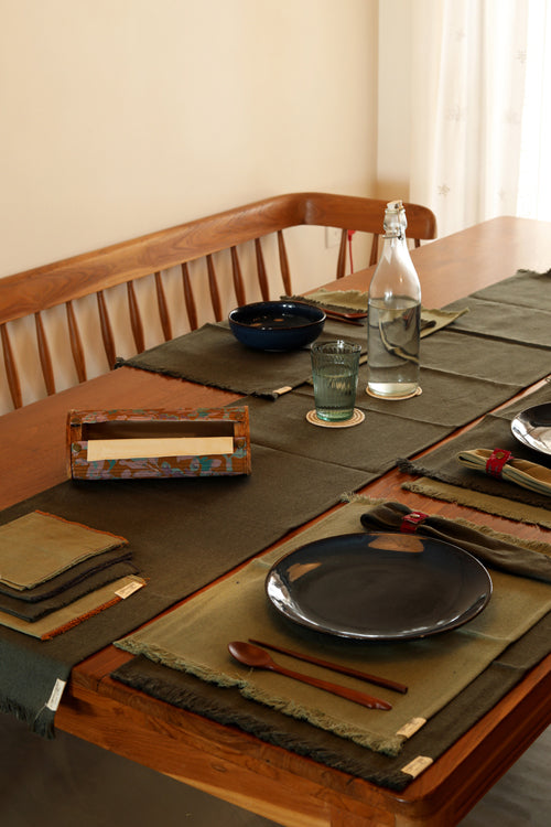 Stone and Sage Spun Table Linen with Solid Napkins Set of 6