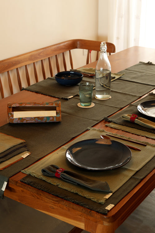Stone and Sage Spun Table Linen with Solid Napkins Set of 6