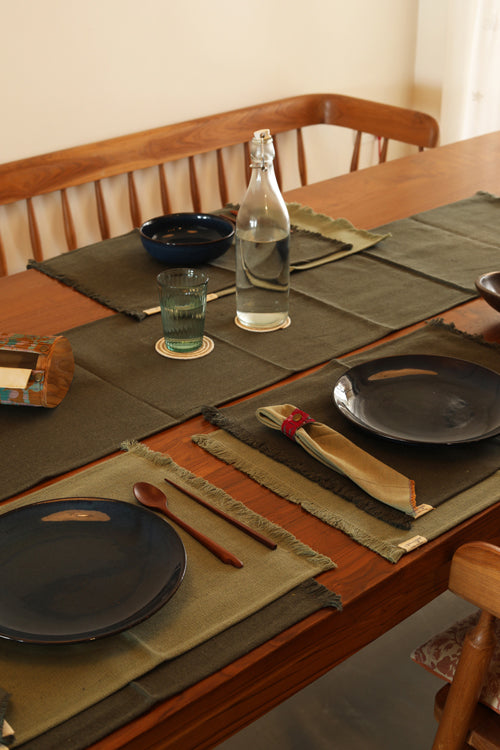Stone and Sage Spun Table Linen with Solid Napkins Set of 6