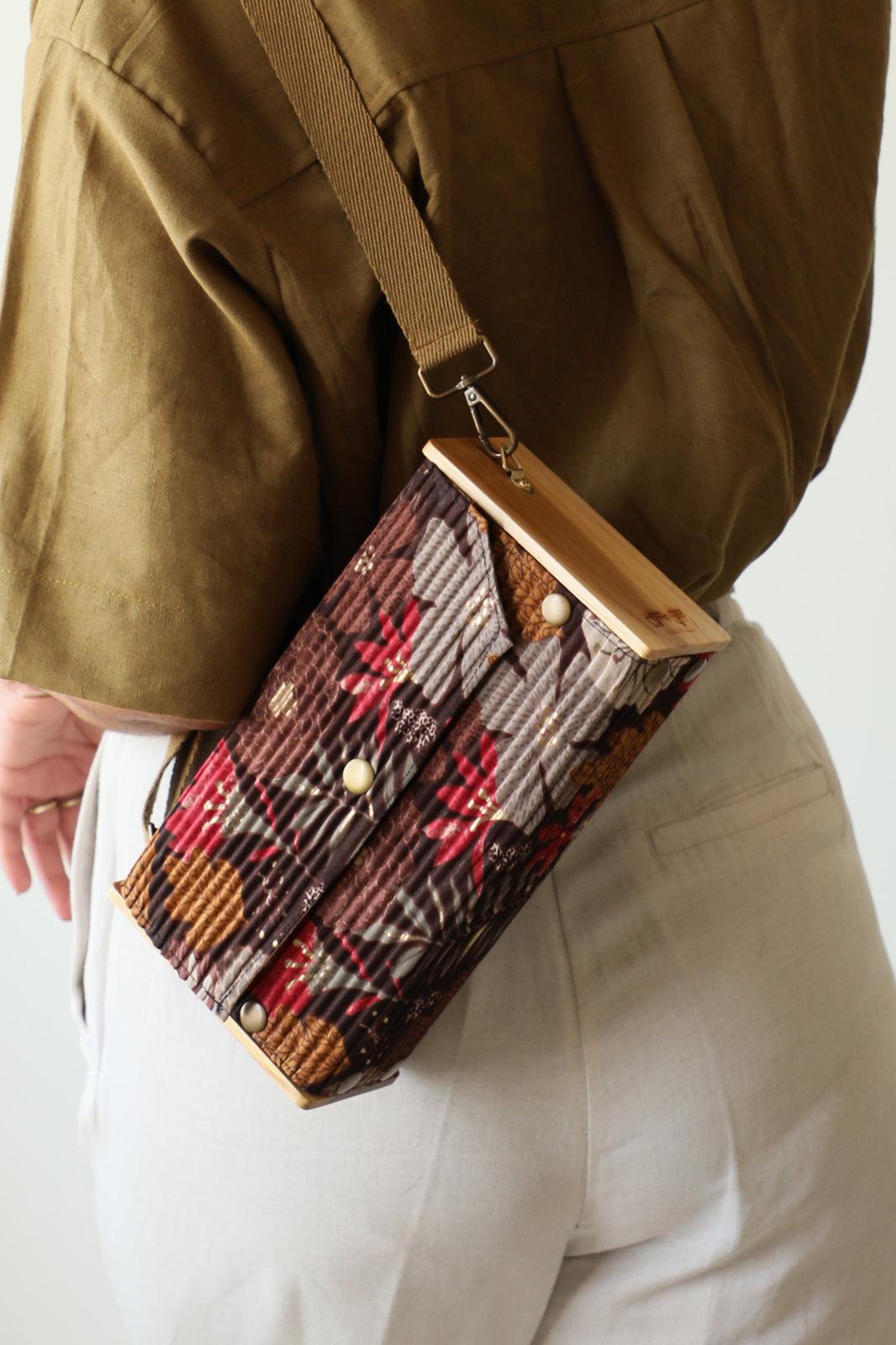 Botanical & Cadet Box Clutch - Changeable Sleeve