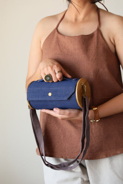 Lily Love & Navy Blue  Round Clutch - Changeable Sleeve