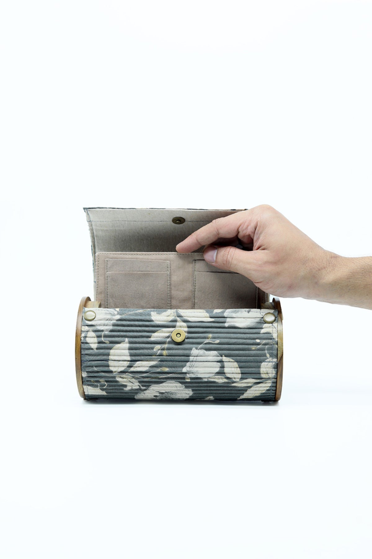 Vihma Box Clutch - Changeable Sleeve