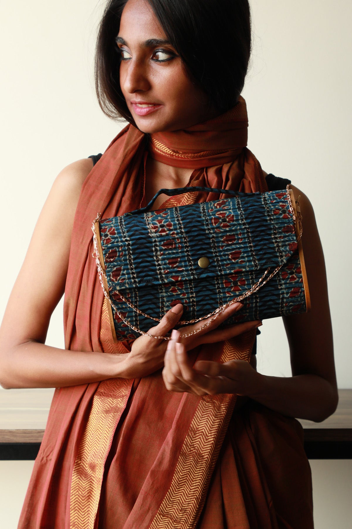 Zijde upcycled Capsule Clutch